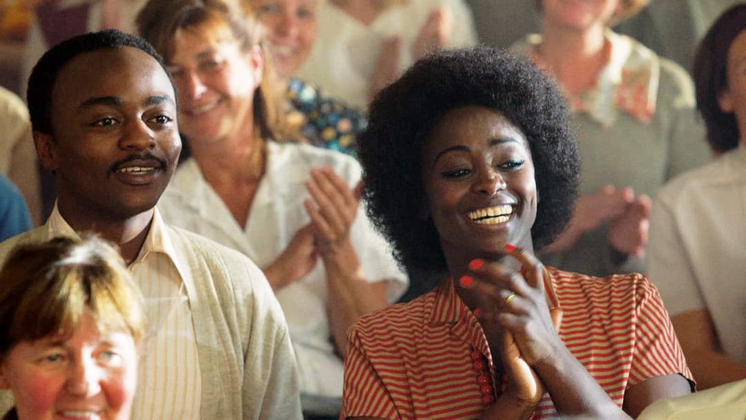 Bienvenue à Marly-Gomont backdrop 20