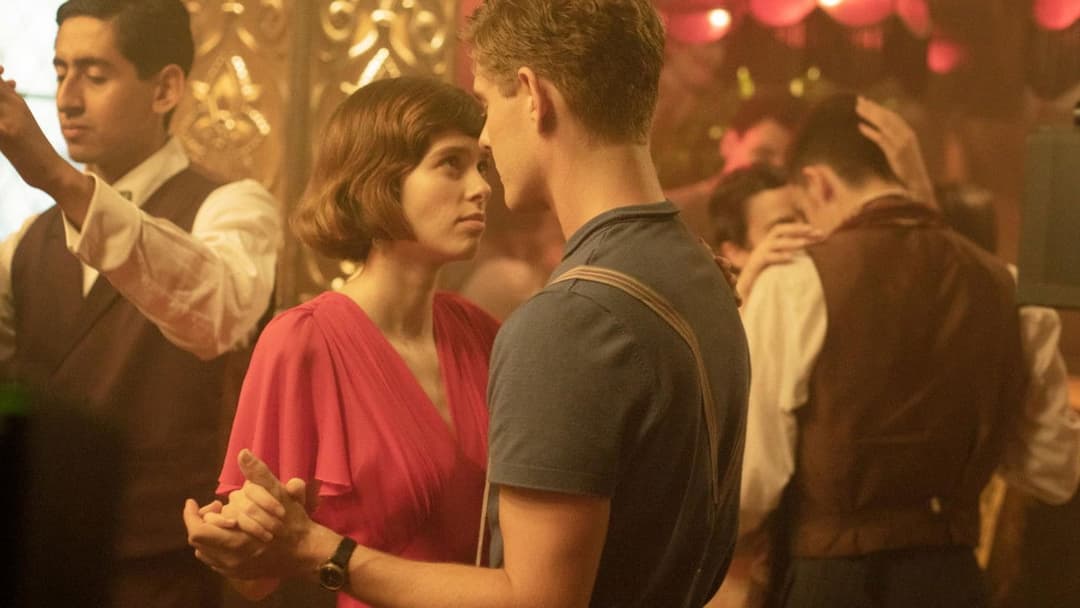 La virgen roja backdrop 7