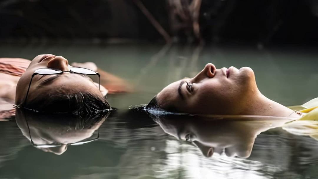 Nur die halbe Geschichte backdrop 2