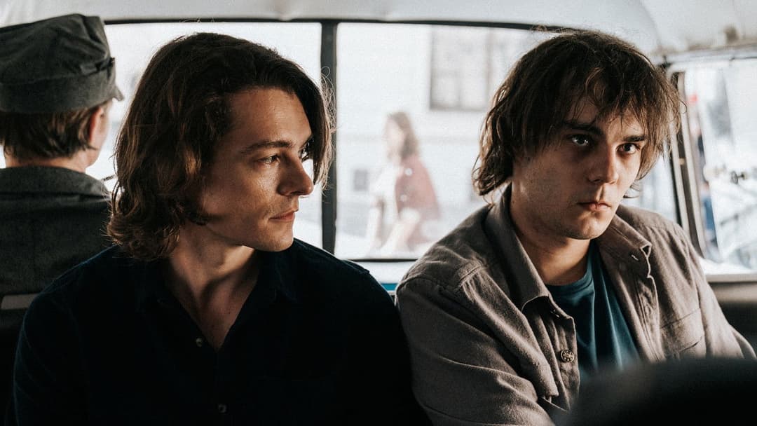 Żeby nie było śladów backdrop 6