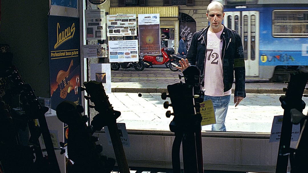 Cado dalle nubi backdrop 3