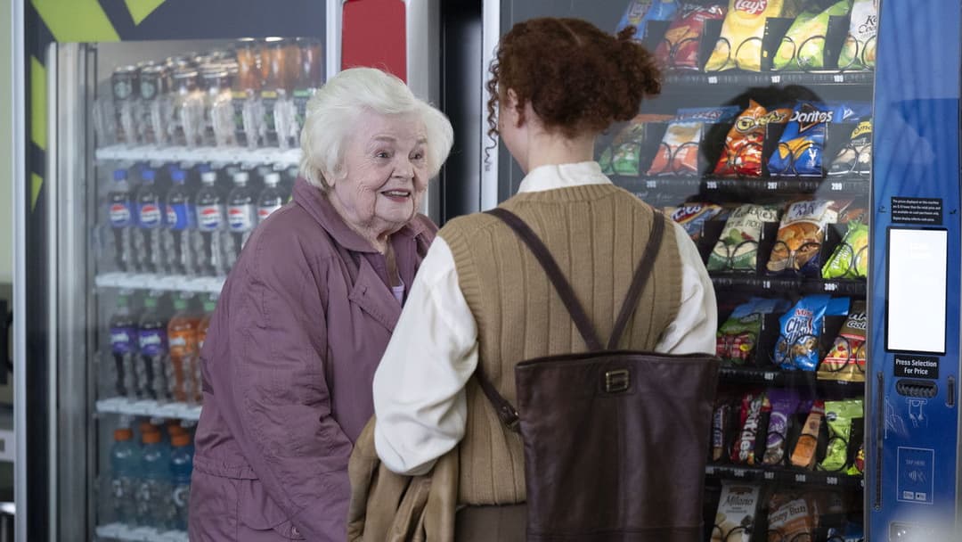 Елеонора Велика backdrop 18