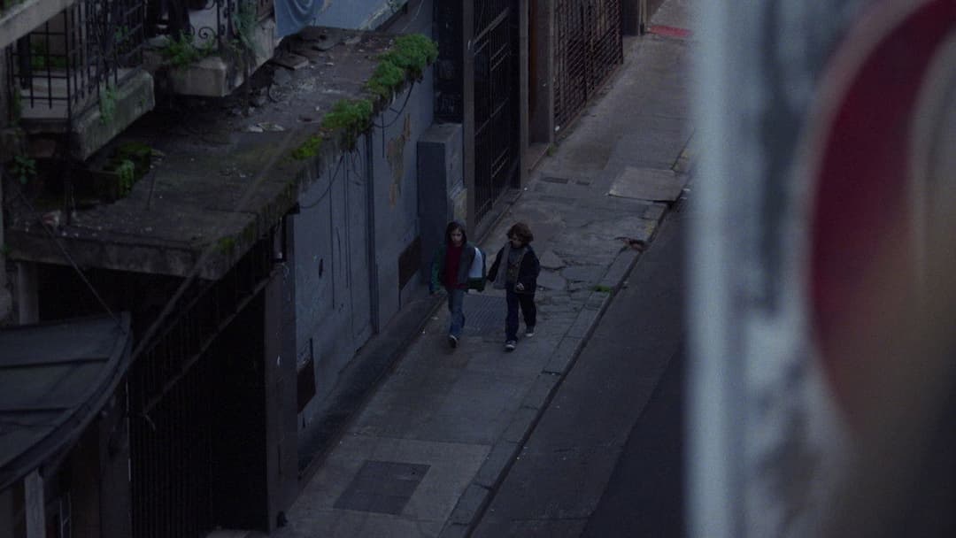 Los Mentirosos backdrop 2