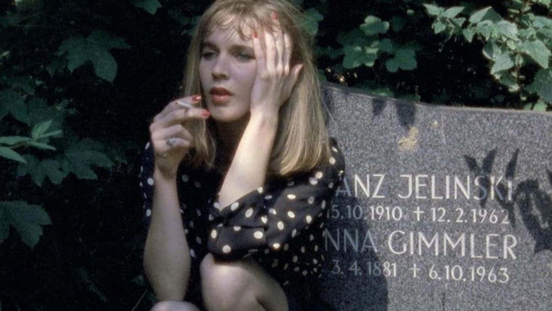 Inside - Was sie will ist in Dir backdrop 5