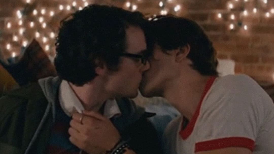 Naomi & Ely - Die Liebe, die Freundschaft und alles dazwischen backdrop 4