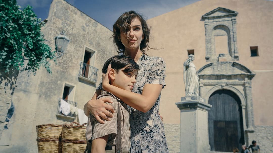 In guerra per amore backdrop 3