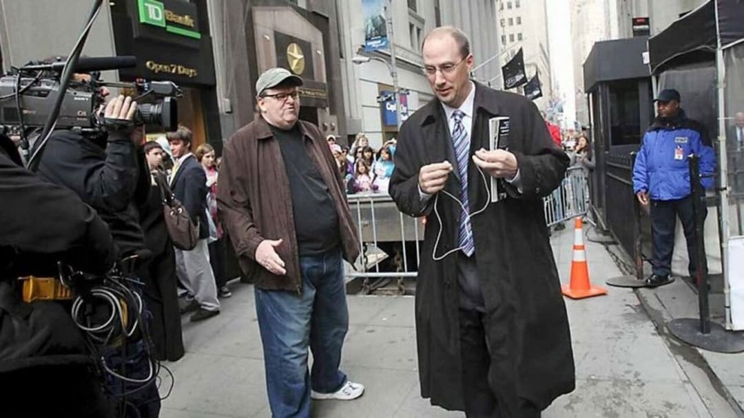 Kapitalismus: Eine Liebesgeschichte backdrop 2