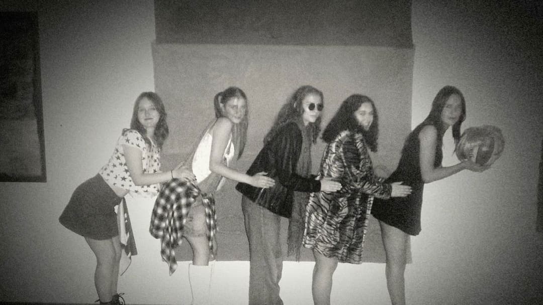 WHO DO YOU THINK YOU ARE? backdrop 2