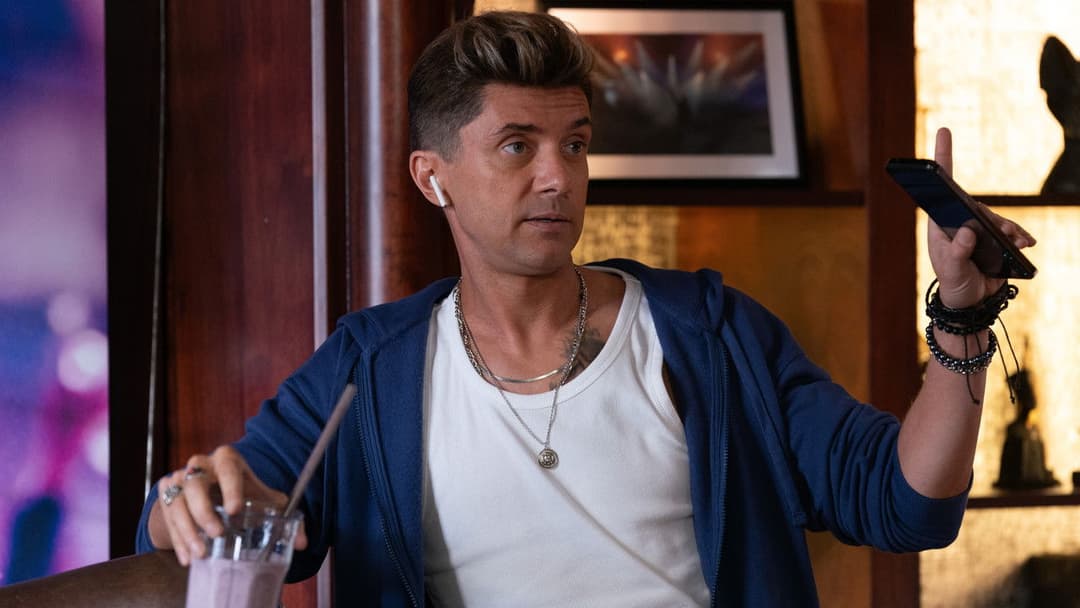 How to Make a Killing: Tödliches Erbe backdrop 19