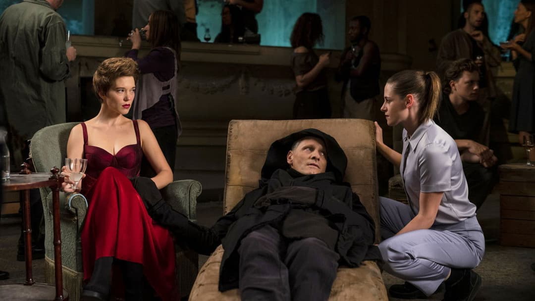 Crimes of the Future backdrop 2