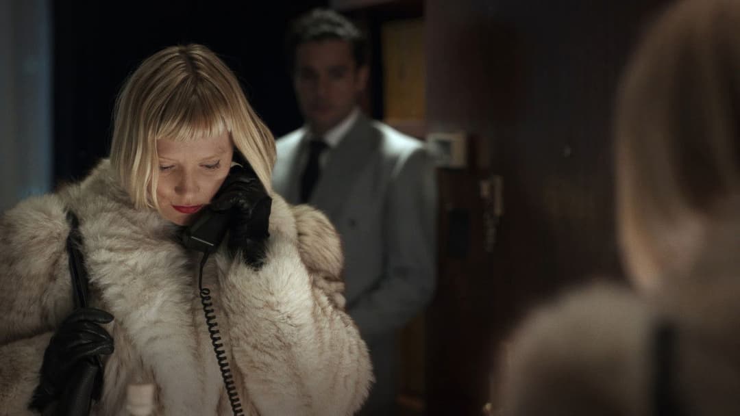 Piercing backdrop 12