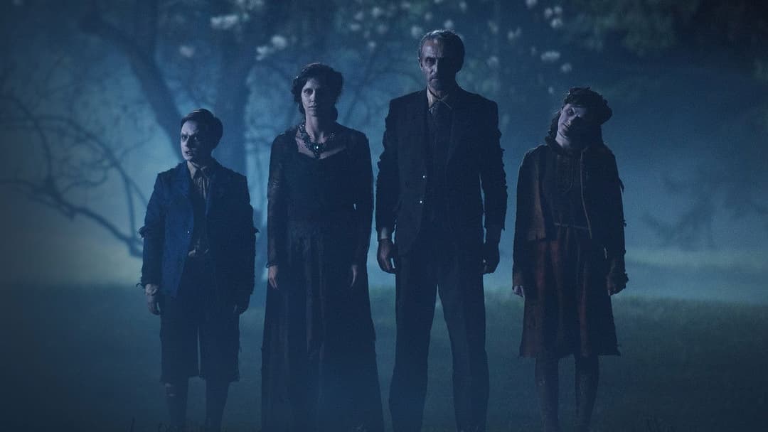 Привиди війни backdrop 9