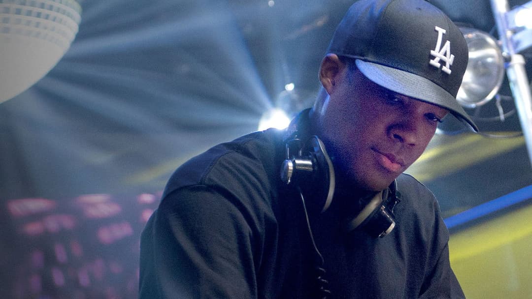 Straight Outta Compton backdrop 13