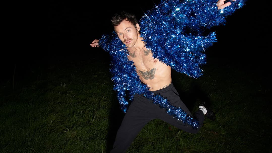 Harry Styles. One Night in Manchester. backdrop 3