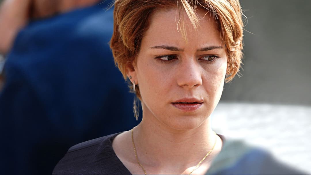 O Lobo Atrás da Porta backdrop 6