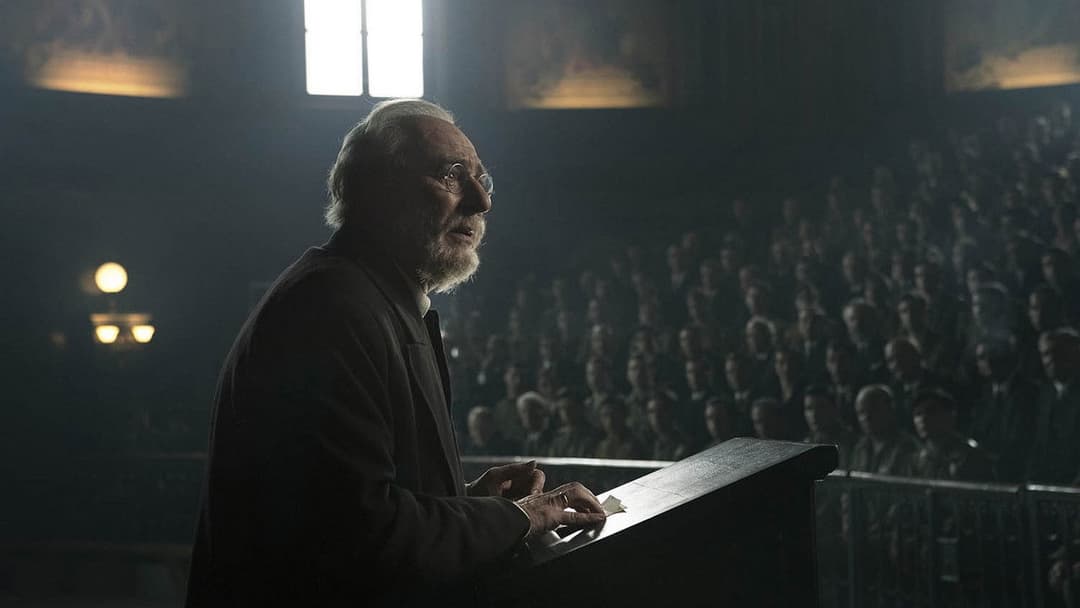 Mientras dure la guerra backdrop 11