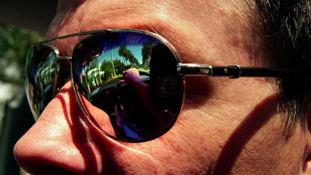 Pain & Gain backdrop 9