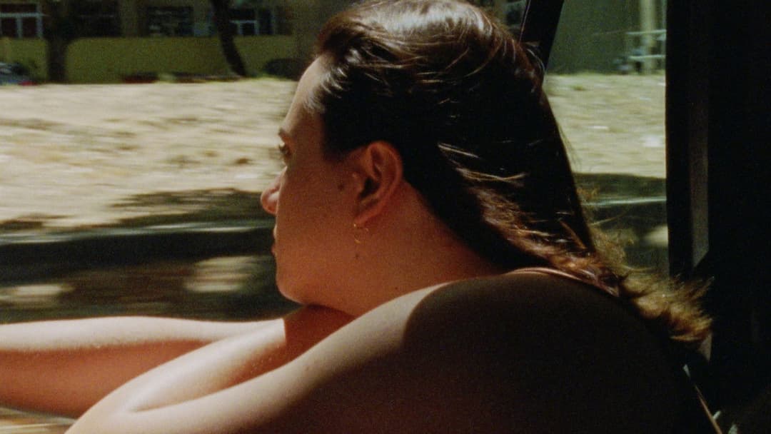 Two Times João Liberada backdrop 3