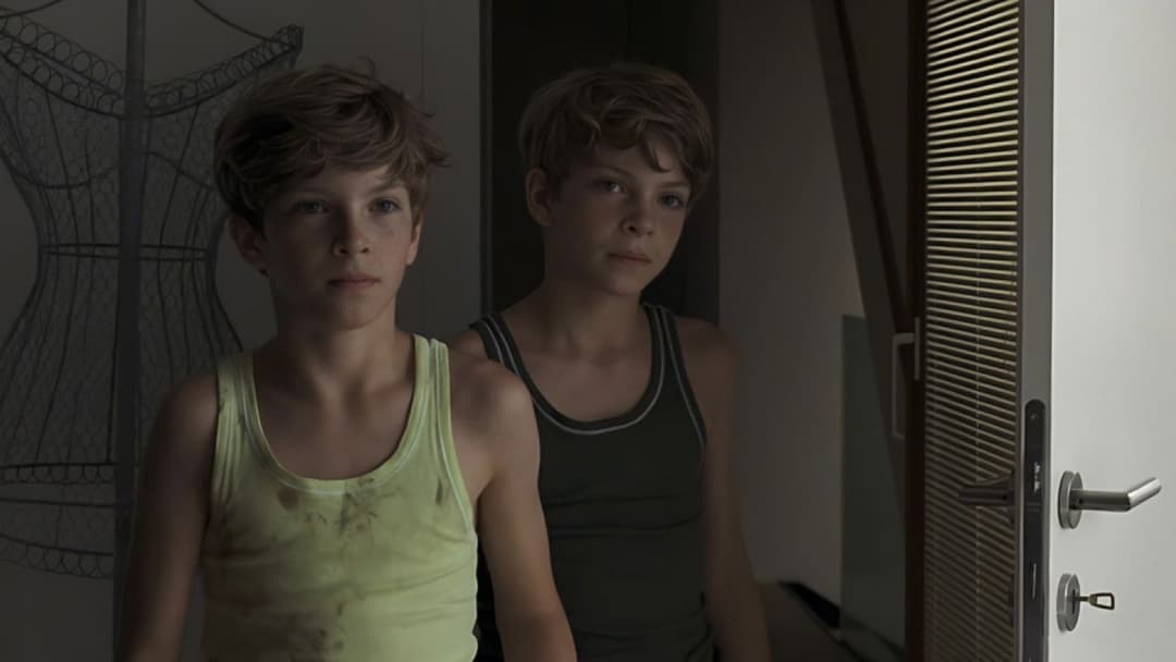 Я бачу, Я бачу backdrop 3