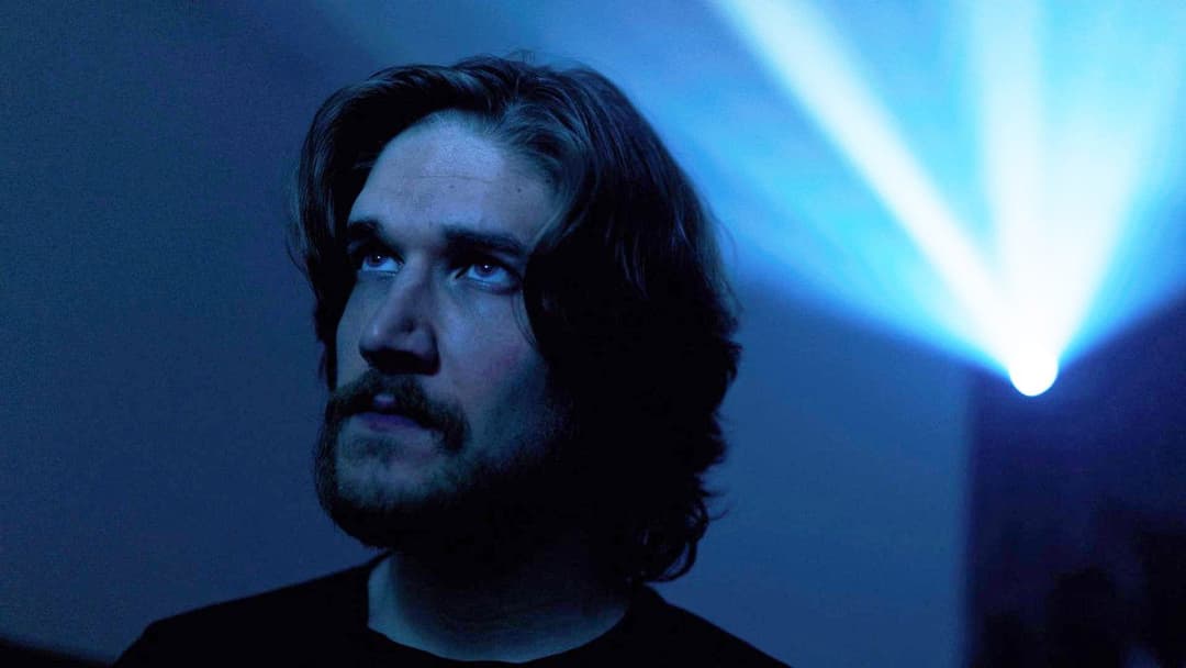 Bo Burnham: Inside backdrop 18