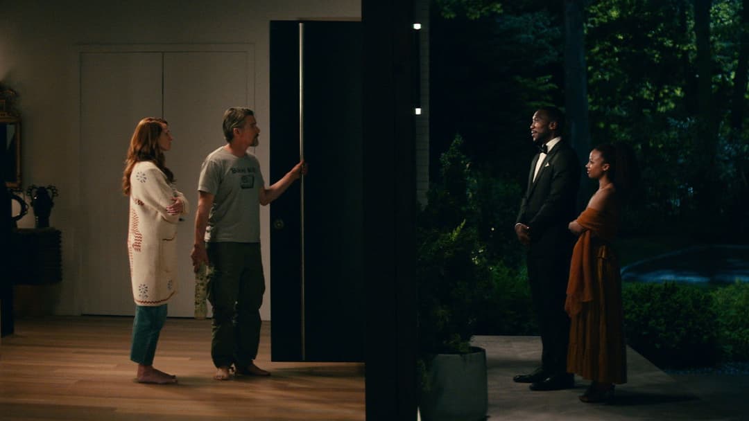 Leave the World Behind backdrop 7