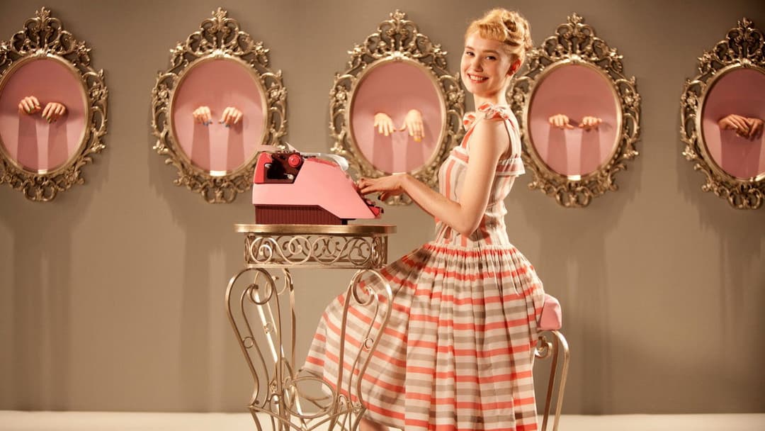 Mademoiselle Populaire backdrop 5