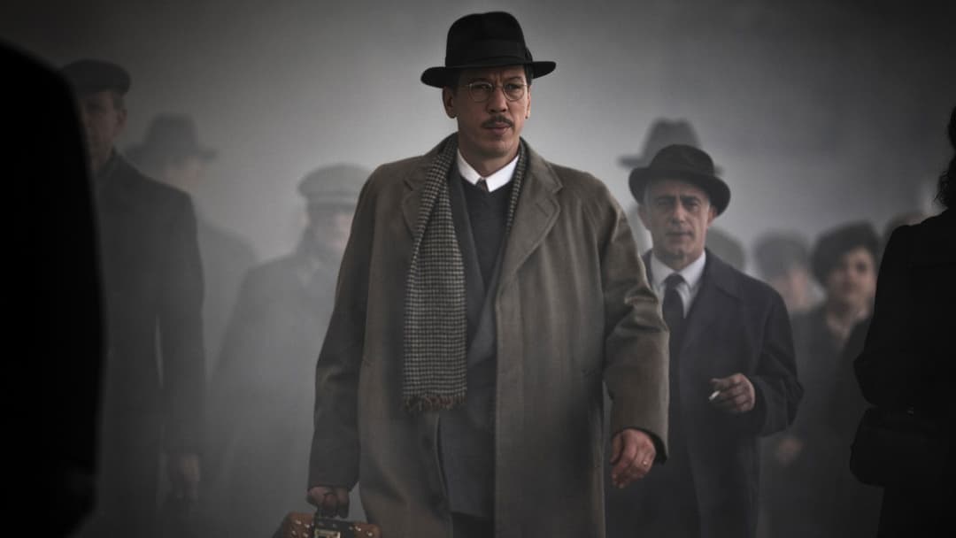 L’affaire Bojarski backdrop 6