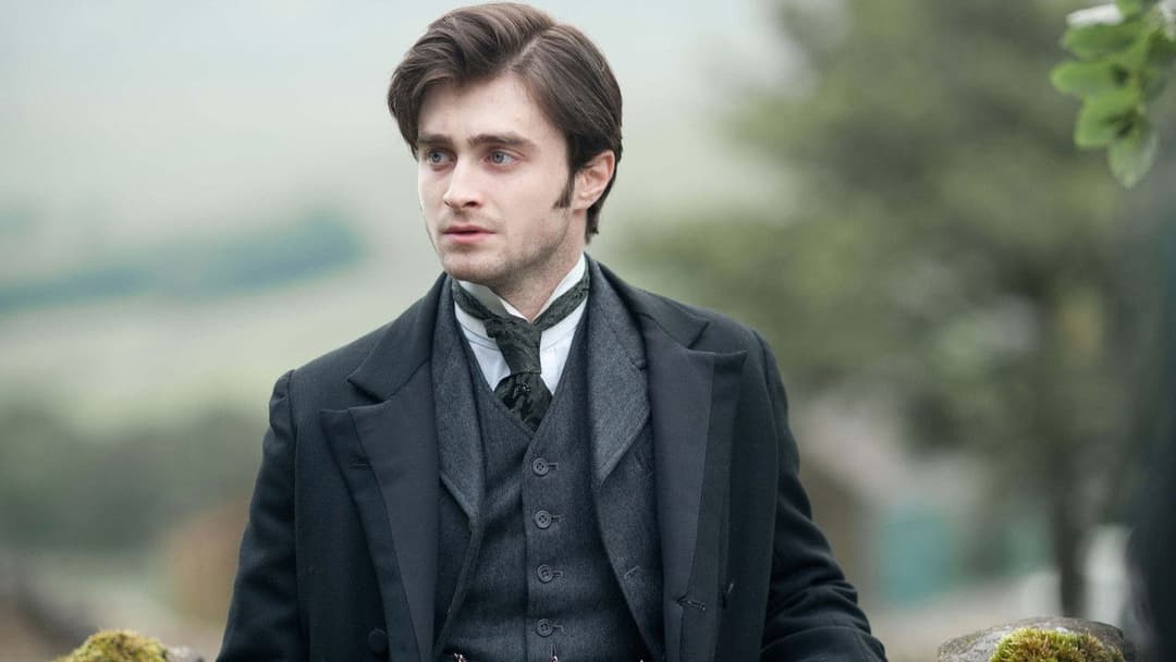 Die Frau in Schwarz backdrop 7