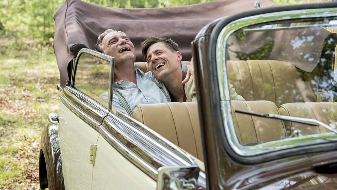 Charlatan backdrop 1