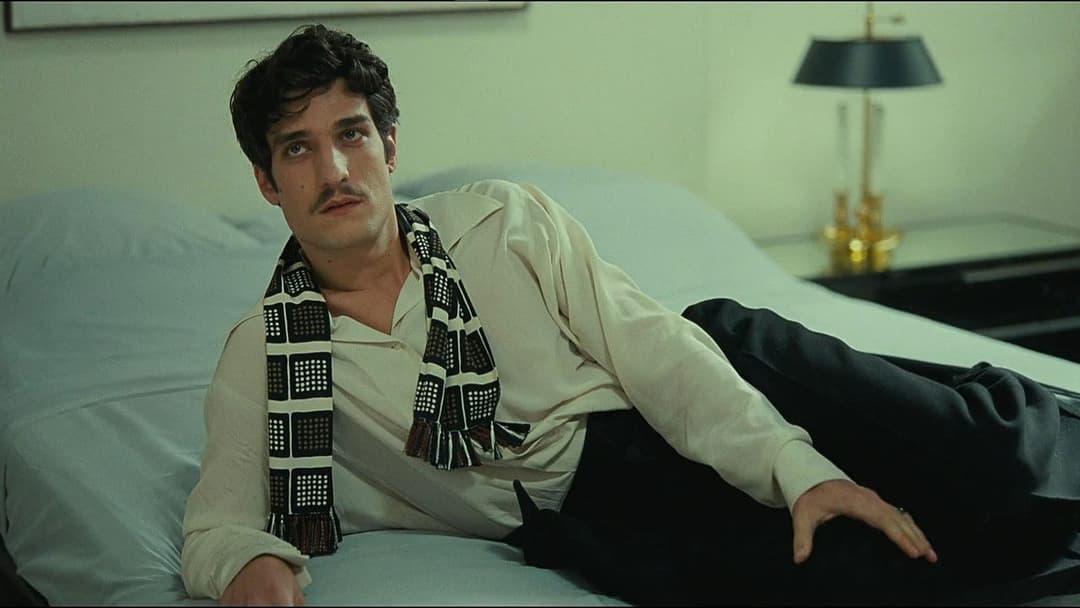 Святий Лоран. Страсті великого кутюр’є backdrop 18