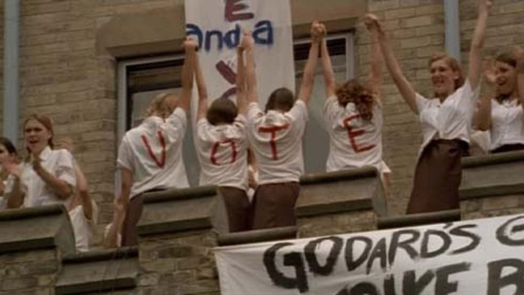 Strike - Mädchen an die Macht! backdrop 3