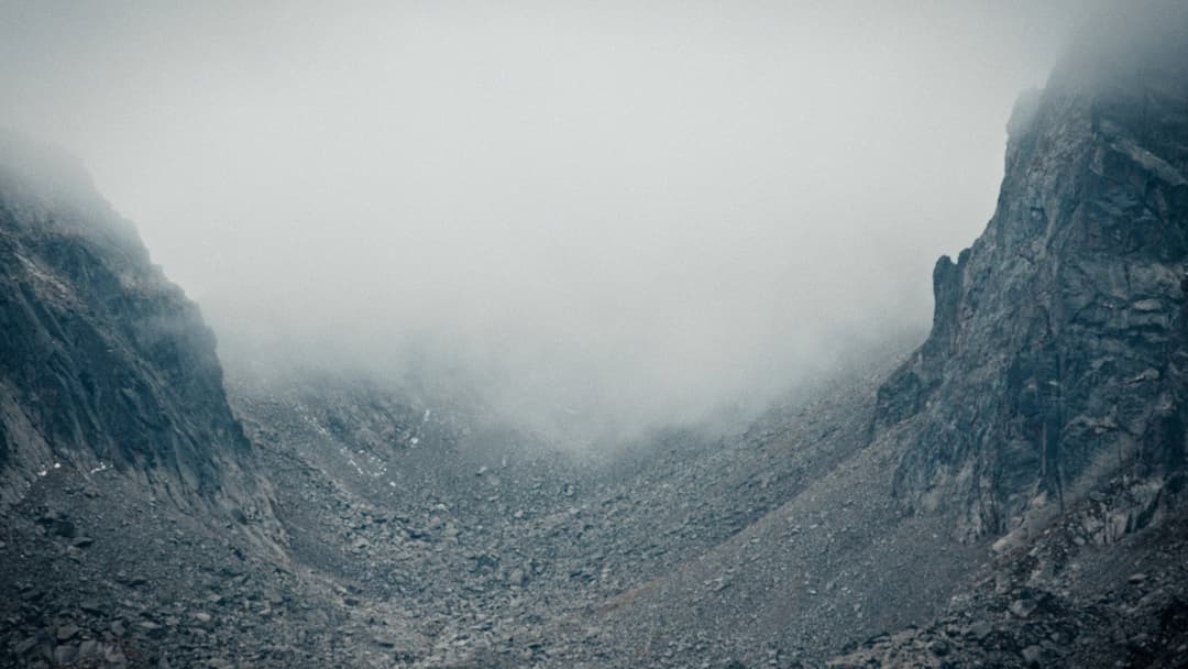 Sempre, sempre backdrop 2