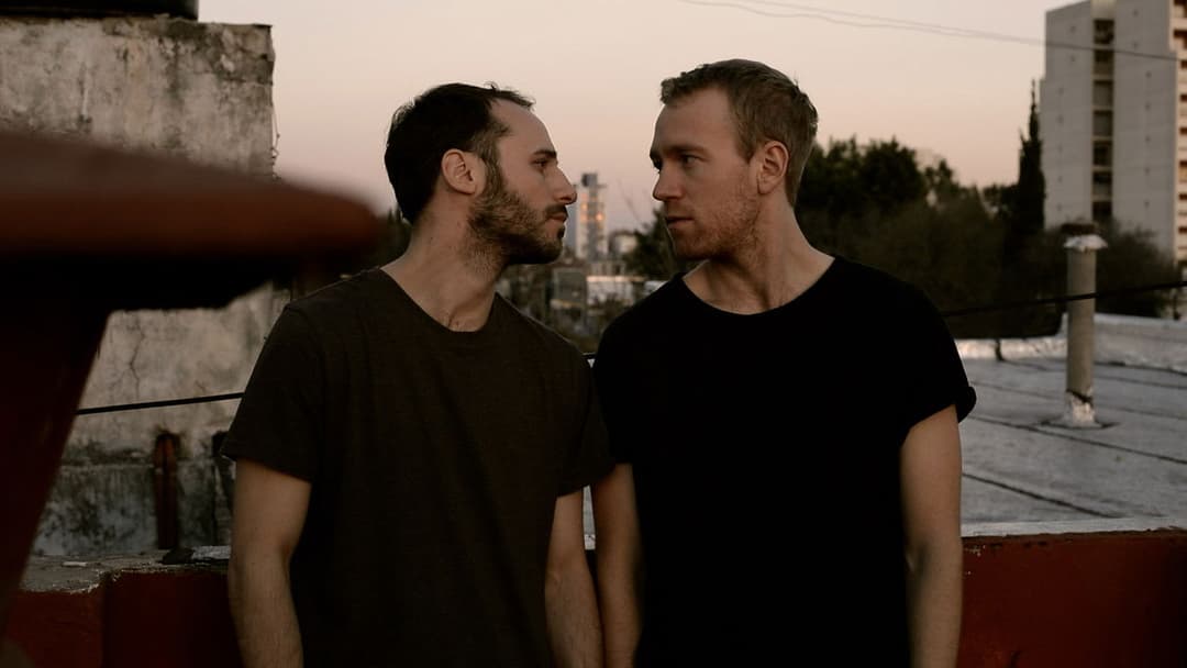 Der Blonde backdrop 2