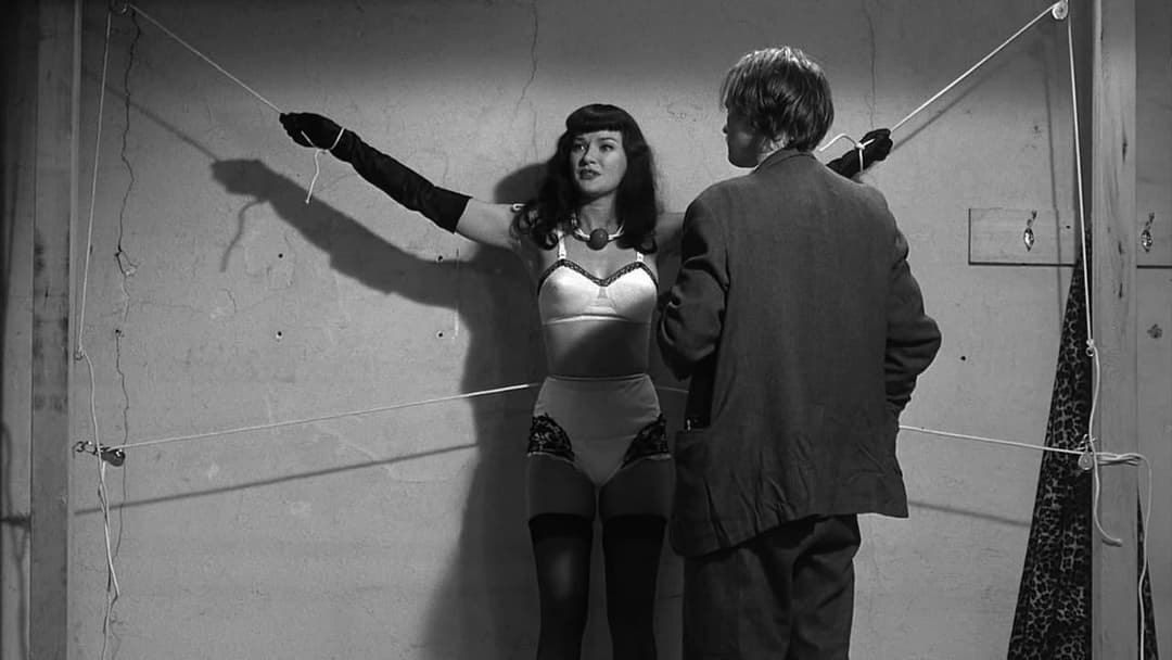 Непристойна Бетті Пейдж backdrop 3