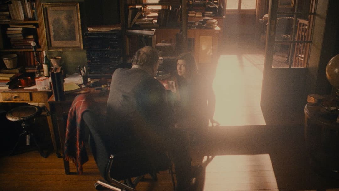 Три кольори: Червоний backdrop 17