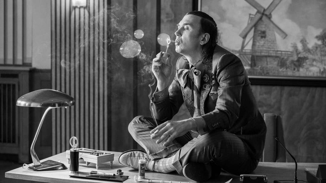 Sie glauben an Engel, Herr Drowak? backdrop 10