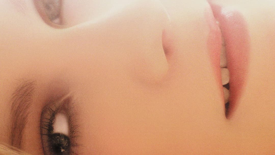 Цнотливі самогубиці backdrop 5