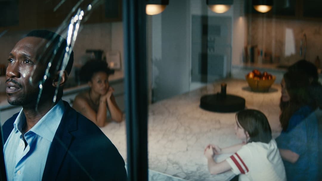 Leave the World Behind backdrop 14