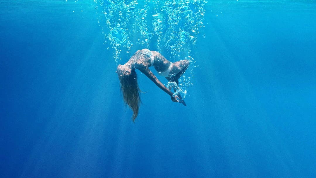 Under the Silver Lake backdrop 20