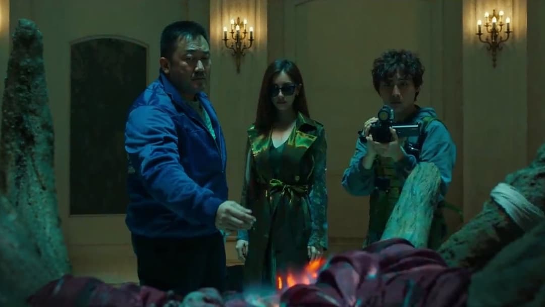 Holy Night: Demon Hunters backdrop 3