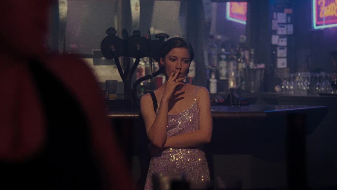 На голці backdrop 11