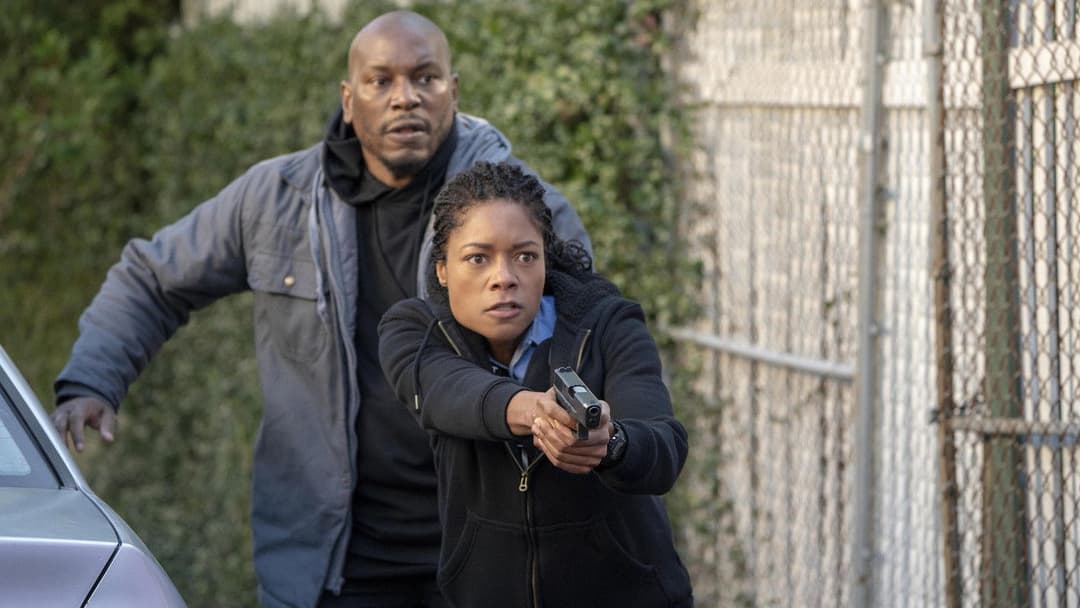 Black and Blue - Überlebe die Nacht backdrop 7