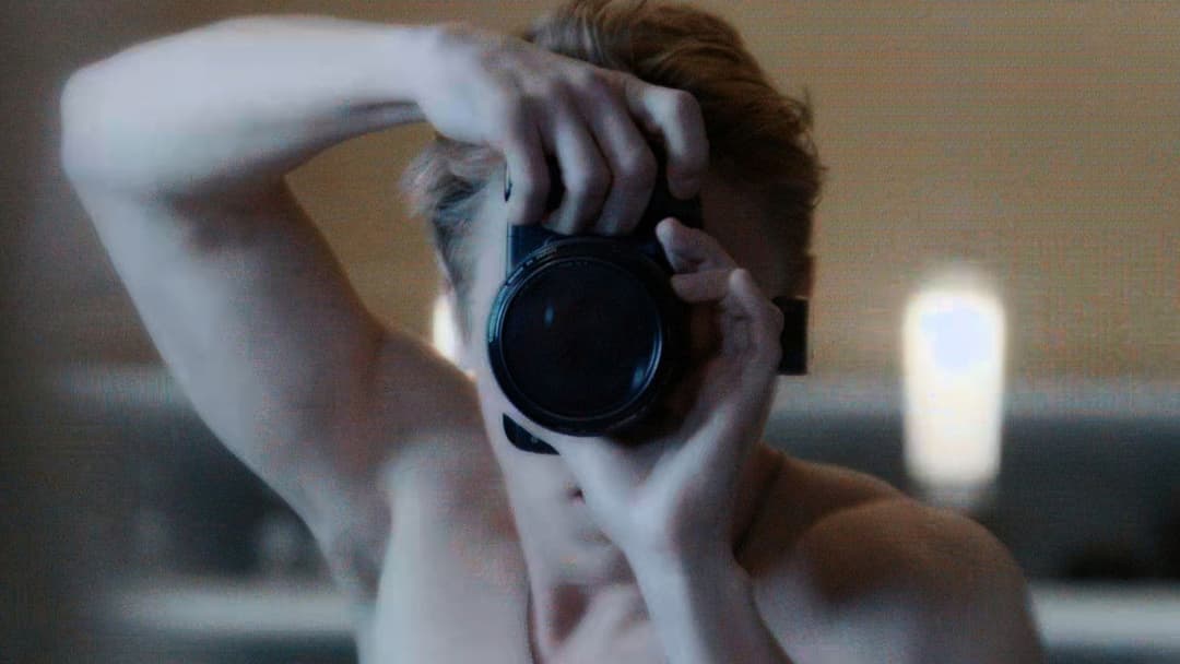 The Voyeurs backdrop 4