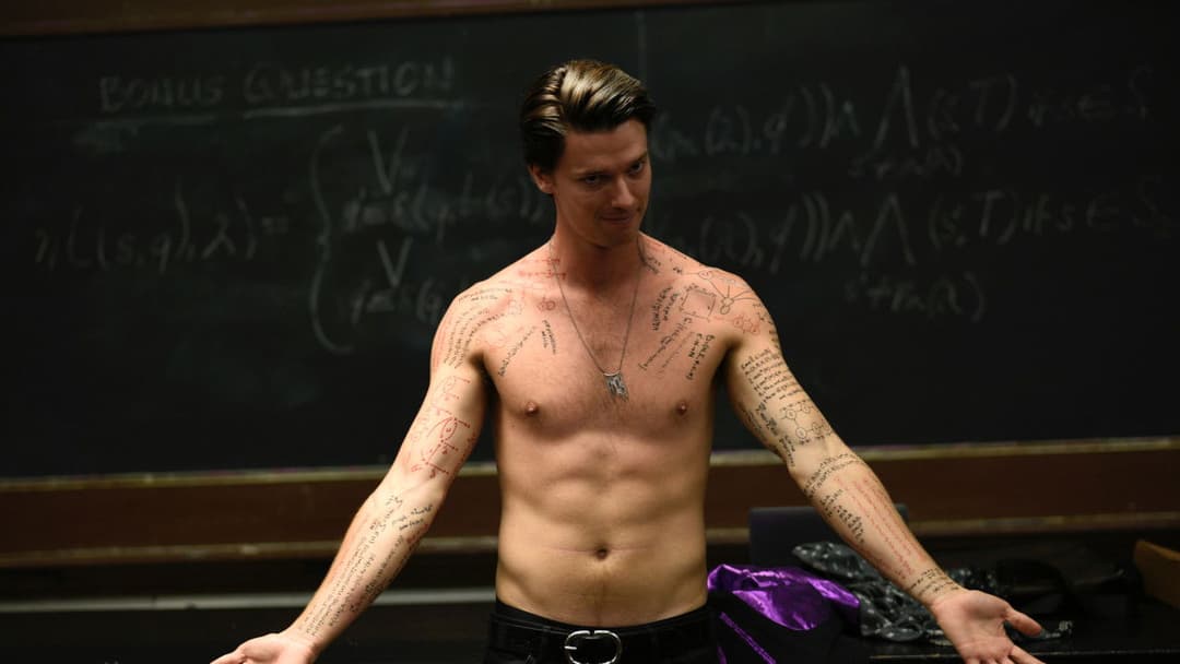 Деніел несправжній backdrop 9