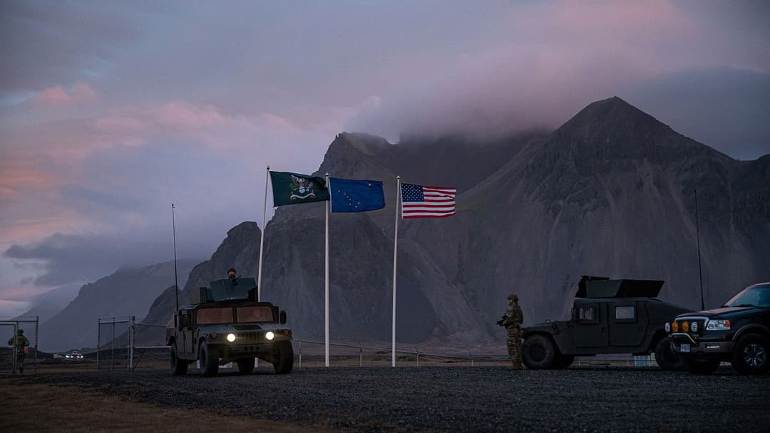 Будинок з динаміту backdrop 11