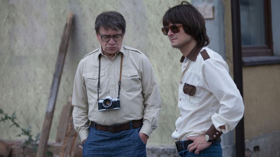 Die letzte Familie backdrop 8