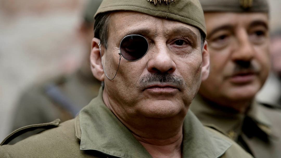 Mientras dure la guerra backdrop 6