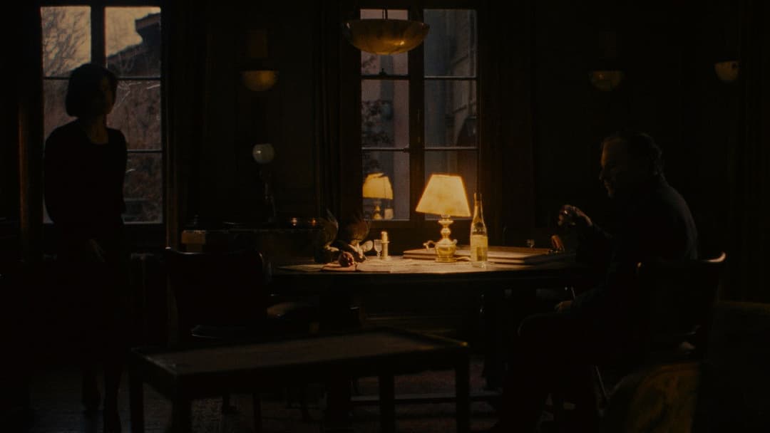 Три кольори: Червоний backdrop 16