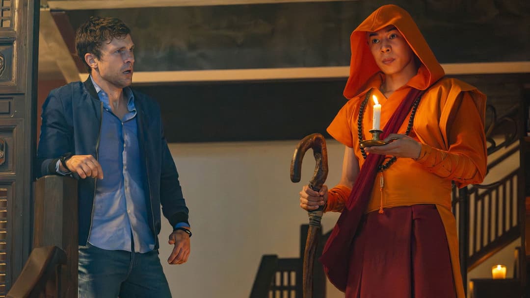 Переродження: Дім, милий дім backdrop 3