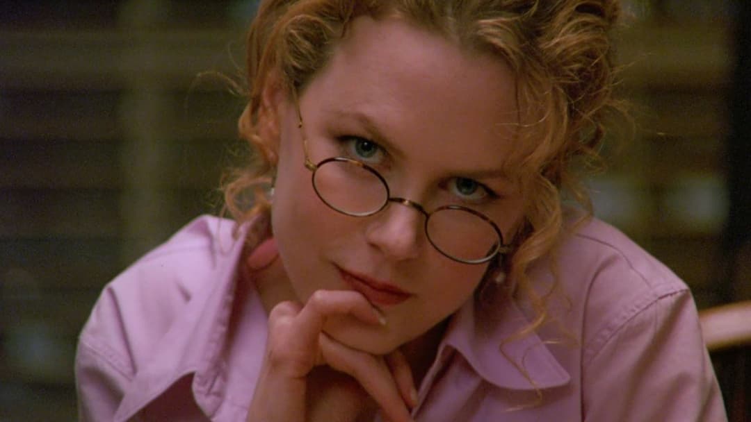 Із широко заплющеними очима backdrop 13